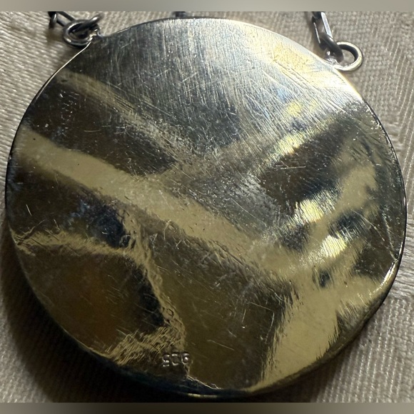 10/28 Sterling Silver Alien Pendant Necklace - Picture 3 of 3